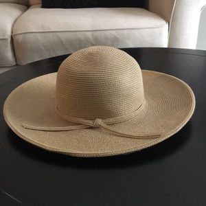 Sun hat. Worn once